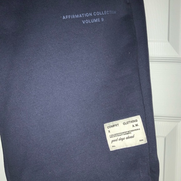 Comfrt Affirmation Navy Blue Hoodie Sweatpants Set Medium - Picture 4 of 7